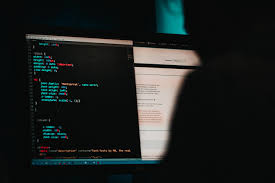Qui s&rsquo;occupe de la cybersécurité en entreprise ?